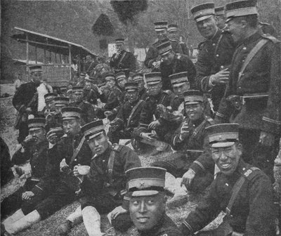 Japanese Soldiers on the Way to the Front: The Noonday Meal of Tea and Rice by Unbekannt
