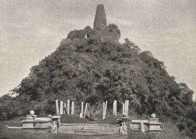 Jetawanarama Dagoba, the youngest of the three great Dagobas of Anuradhapura, end of the 3rd century AD by Unbekannt