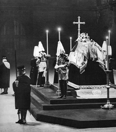 King George V Lying in State in Westminster Hall, London, January 1936 by Unbekannt