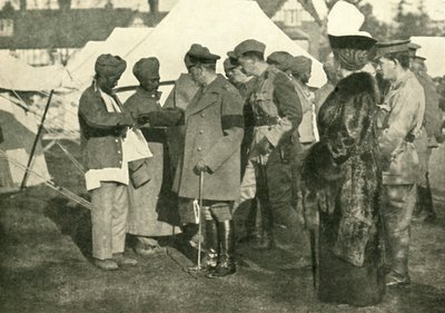 King George and Queen Mary visit wounded soldiers, First World War, 1915, c1920 by Unbekannt