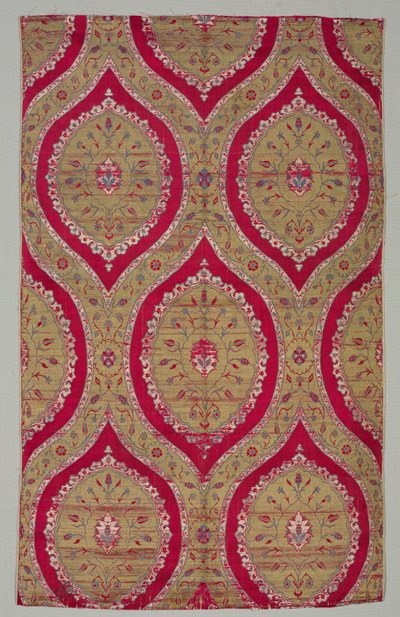 Lampas with floral medallions in ogival lattice by Unbekannt