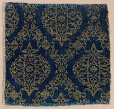 Lampas with Foliate Medallions in Ogival Lattice by Unbekannt