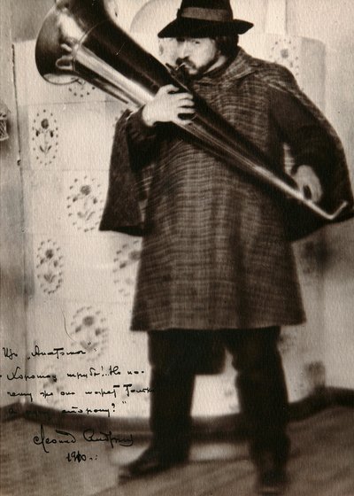 Leonid Andreyev, Russian author, playing a musical instrument by Unbekannt