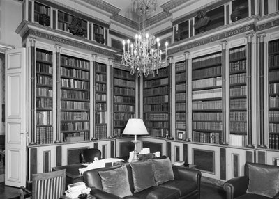Library, British Embassy Hotel de Charost 39 Rue de Fauborg Saint Honore, Paris, France by Unbekannt