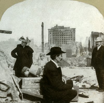 Looking East from Corner Pine and Stockton, Showing the Ruins of the Mills Building, 1906 by Unbekannt