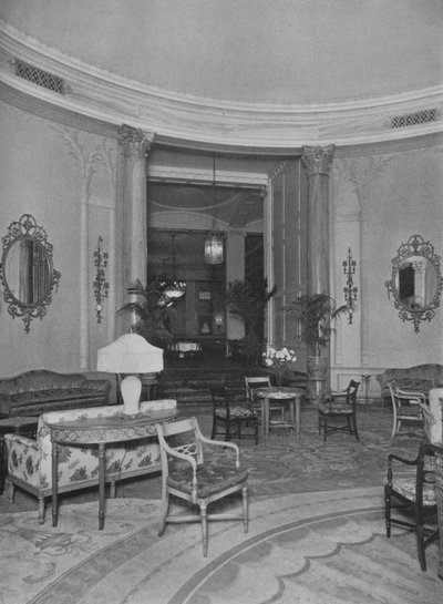 Looking from the Oval Palm Room into the Main Dining Room, Roosevelt Hotel, New York City, 1924 by Unbekannt