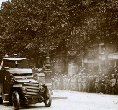 Machine Gun Mounted in Armoured Vehicle, Victory Parade by Unbekannt