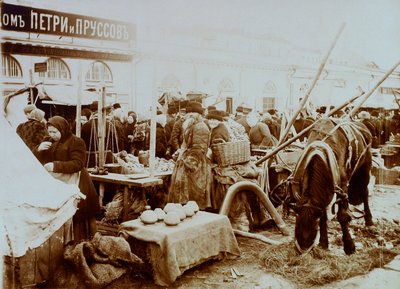 Market on the Moskvoretskaya Embankment, Moscow, Russia, 1911 by Unbekannt