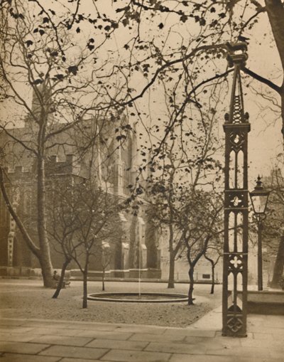 Middle Temple Hall and the Quietude of Fountain Court by Unbekannt