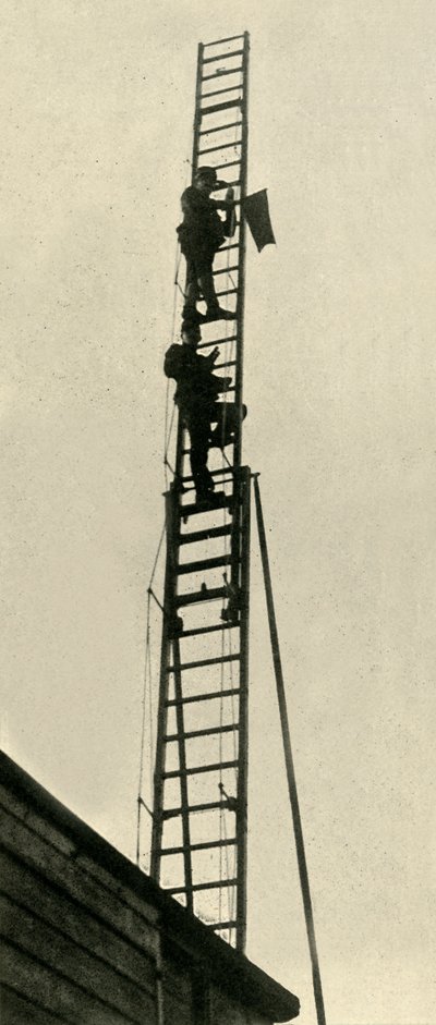 Military observers on the railway, First World War, 1914, c. 1920 by Unbekannt