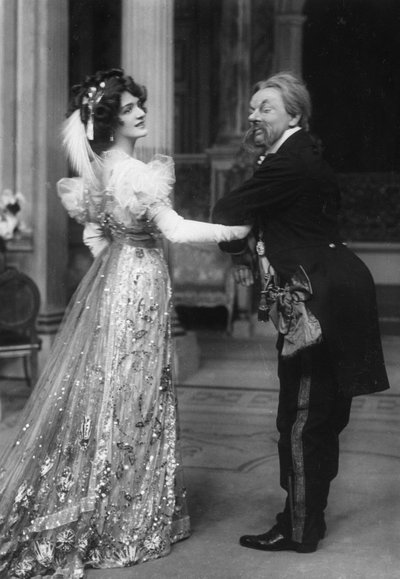 Miss Lily Elsie and Mr George Graves in The Merry Widow by Unbekannt