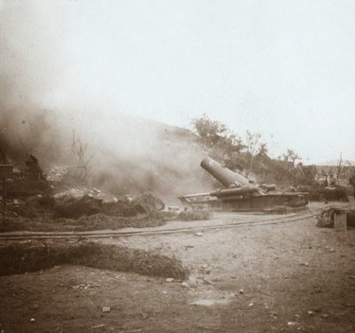 Mortar in Action, Somme, Northern France by Unbekannt