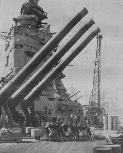 On Board H.M.S. Nelson, members of the South African division of the RNVR, 1941 by Unbekannt