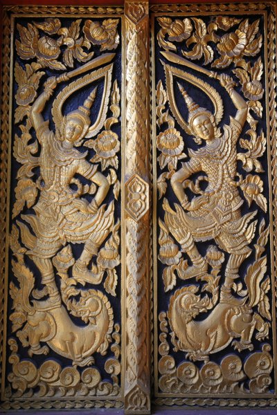 Ornate temple door at Wat Chedi Luang, Chiang Mai. Thailand by Unbekannt