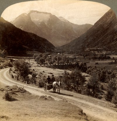 Over fertile fields of Vide Valley, near Skaare, to Mr. Skaalas icy heights 6360 ft. Norway, 19 by Unbekannt