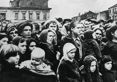People of the Russian city of Smolensk after its liberation by the Red Army, 1943 by Unbekannt