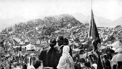 Pilgrims performing the Wukuf, Mount Arafat, Saudi Arabia, 1922 by Unbekannt