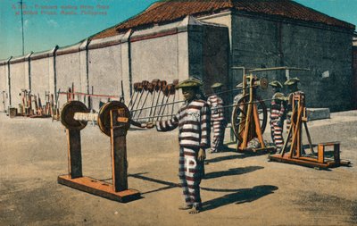 Prisoners making Hemp Rope at Billbid Prison, Manila, Philippines by Unbekannt