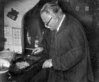 Prosper Montagne, French chef and author by Unbekannt