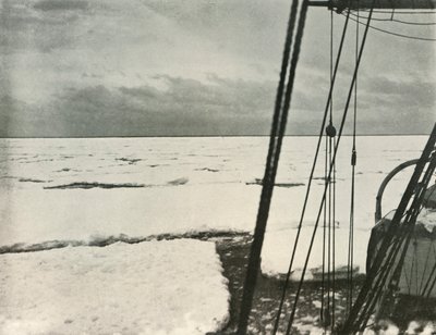 Pushing Through Heavy Floes In the Ross Sea, c1908, 1909 by Unbekannt