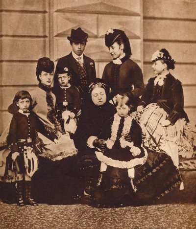 Queen Victoria with Her Daughter-in-Law and Grandchildren, c1880 1935 by Unbekannt