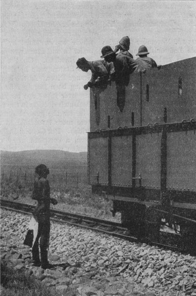 Questioning a Zulu to the Whereabouts of the Boers by Unbekannt