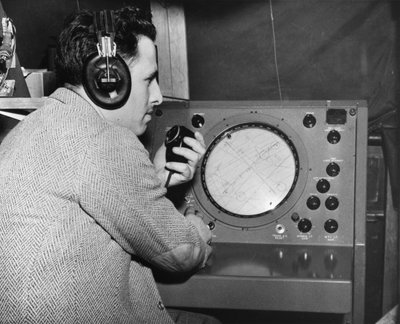 Radar Operator, Marshall Plan by Unbekannt