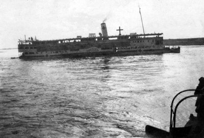 Red Cross River Boat Going Up the Tigris River, Mesopotamia, WWI by Unbekannt