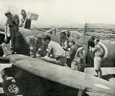 Refuelling and Re-arming Spitfire Fighters, Malta, World War II, 1942-1944 by Unbekannt