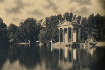 Roma - Villa Borghese Umberto I. - Little Temple in the Lake-Garden by Unbekannt