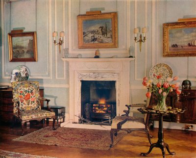 Room at the house of Mrs. Chester Beatty, 1932 by Unbekannt