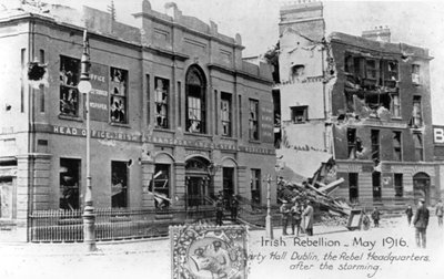 Ruins of the Rebel Headquarters, Anti-English Irish Uprising, Dublin, May 1916 by Unbekannt