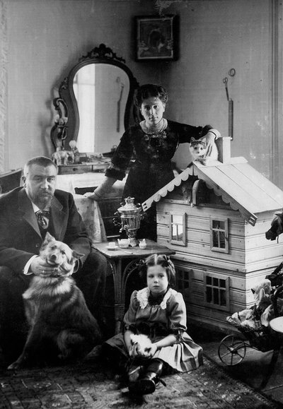 Russian Author Alexander Kuprin at Home with His Family, Gatchina, Russia, Early 20th Century by Unbekannt