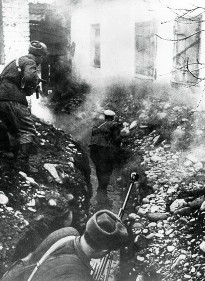 Russian troops liberating a village near Ordhonikidze, Caucasus, 1942 by Unbekannt