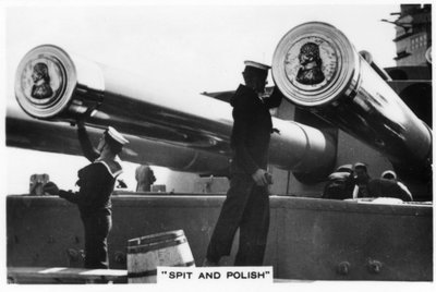 Sailors polishing the 16 inch guns of HMS Nelson by Unbekannt