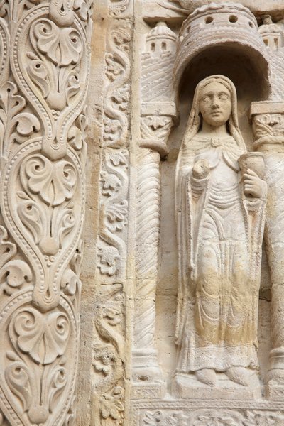 Saint Denis Basilica, Central Portal, The Wise Virgin by Unbekannt