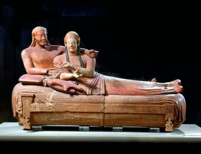 Sarcophagus with reclining couple by Unbekannt
