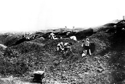 Scavenging for fuel, Argenteuil, German-occupied Paris by Unbekannt