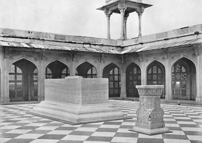 Sikandra. The Tomb of Akbar. Monument on Roof by Unbekannt