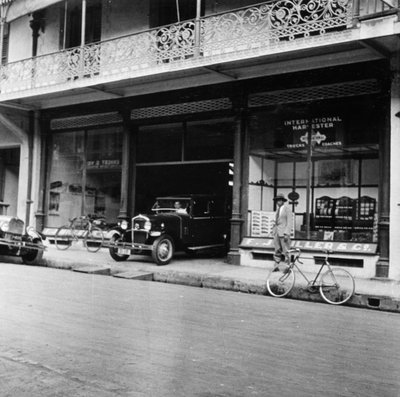 Singer car showroom, Port of Spain, Trinidad, Trinidad and Tobago by Unbekannt