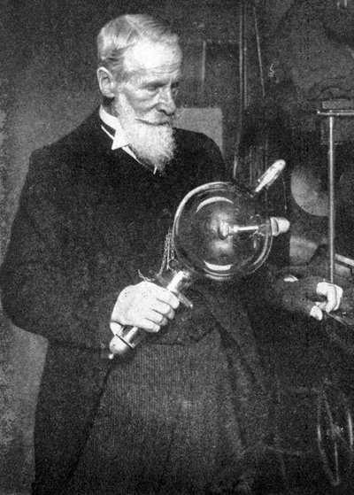Sir William Crookes, English chemist and physicist by Unbekannt