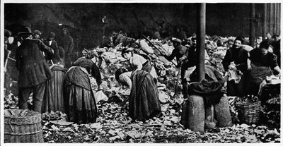 Sorting a Dust Heap at a County Council Depot, London by Unbekannt