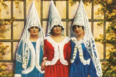 Spanish women in mantillas, c1928 by Unbekannt