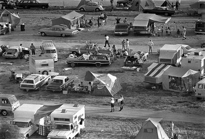 Spectators wait for launch of Apollo 11 by Unbekannt