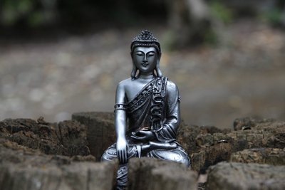 Statue in the garden of Buddhapadipa temple, Wimbledon, United Kingdom by Unbekannt
