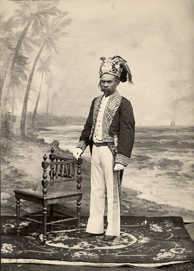 Sultan of Batjan, Pulau Bacan, Maluku Islands, Indonesia by Unbekannt