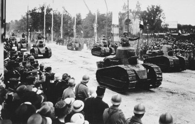 Tanks in the Great Victory Parade, Paris, France, 14 July 1919 by Unbekannt