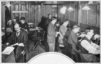 Tape and telegraph room of the Daily Express newspaper, London, c1900-1903 by Unbekannt