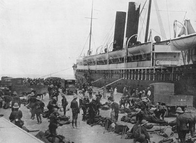 The Dardanelles Expeditionary Force sets out: A transport loading up at Alexandria by Unbekannt