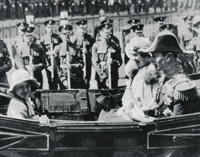 The Duke and Duchess of York leaving St Paul